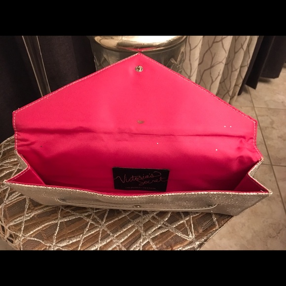 Victoria’s Secret Silver Envelope Evening Bag - Picture 4 of 6